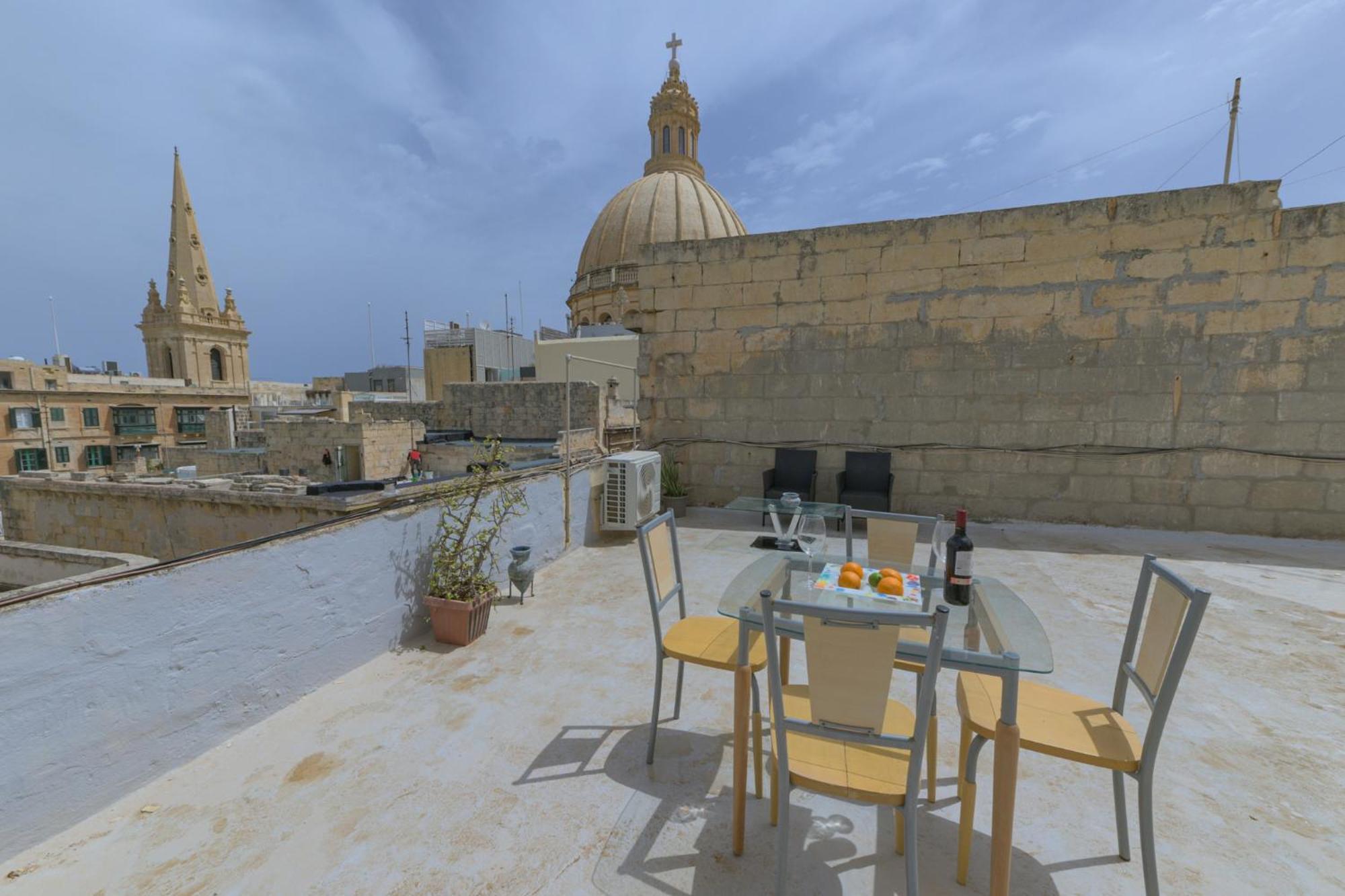 Stylish Valletta 2 Bedrooom City Centre Apartment With Terrace المظهر الخارجي الصورة